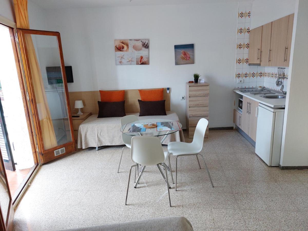 Apartamentos El Sol Tossa de Mar Exterior foto